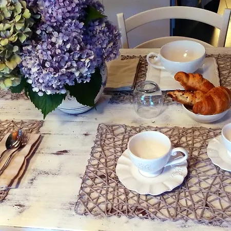 Relais Profumo Di Vino Borgomanero