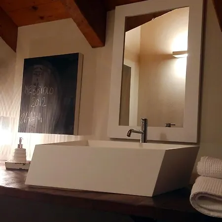 Relais Profumo Di Vino Borgomanero