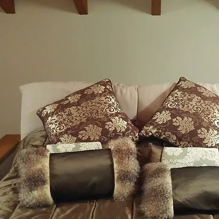 Relais Profumo Di Vino Bed and breakfast Borgomanero